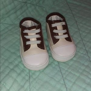Cream/Brown crib shoes